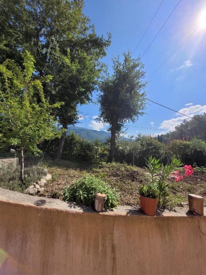 Studio Calme Et Agreable Avec Acces Jardin Partage Le Bar-sur-Loup Exterior photo